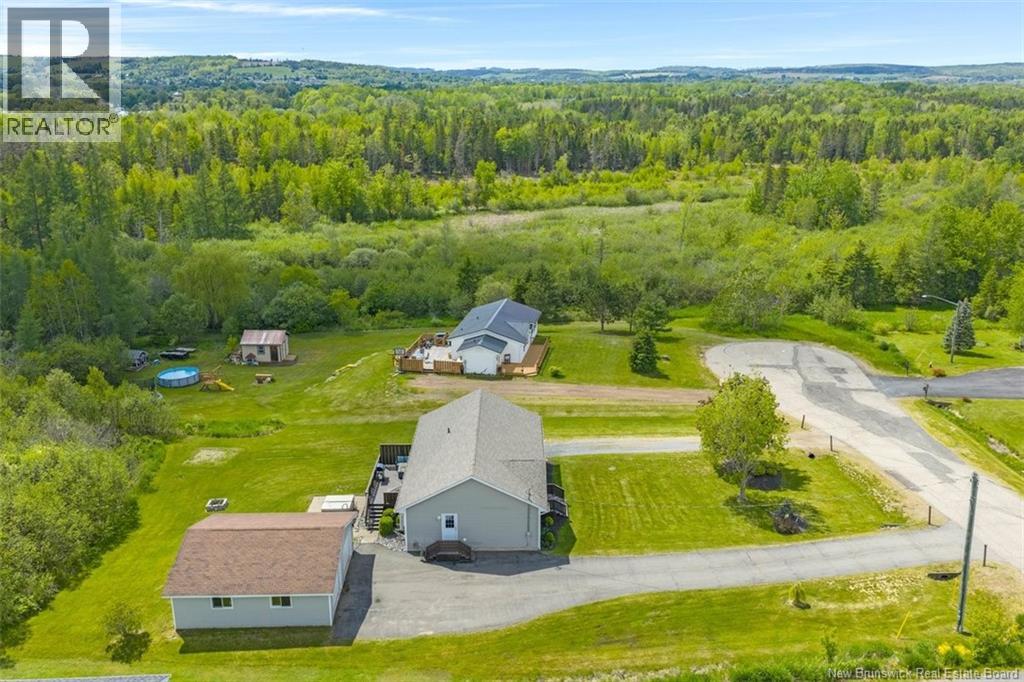 14 Lorie Lane - 35