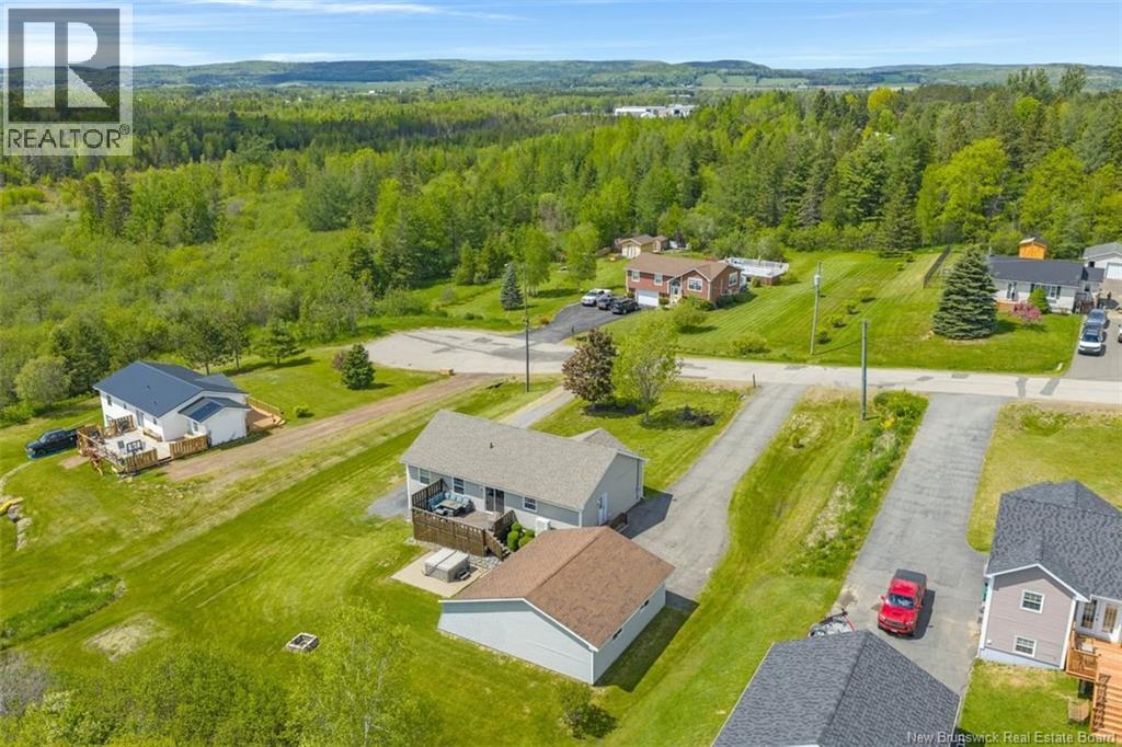 14 Lorie Lane - 36
