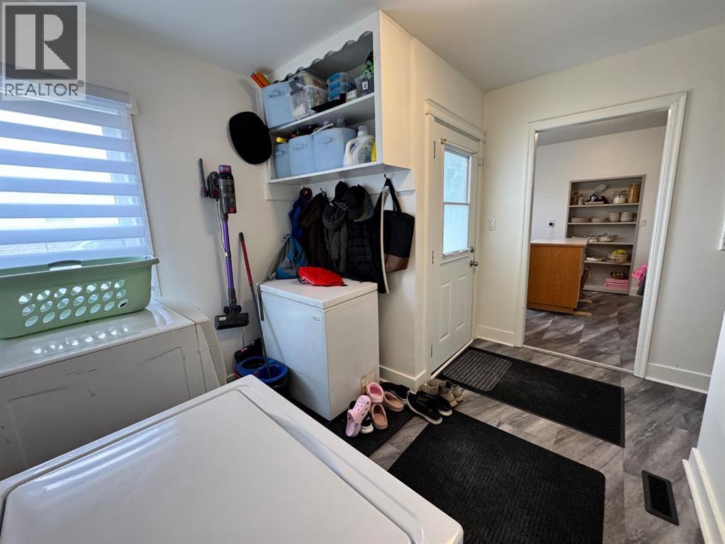 10616 104 Avenue — photo 19