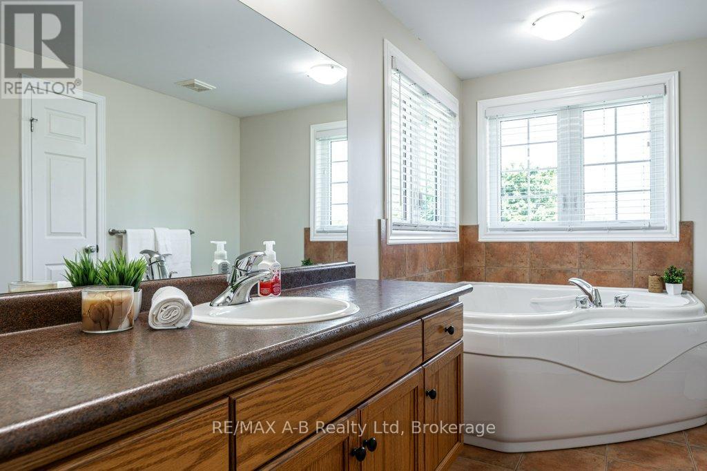 310 WETTLAUFER STREET - 33