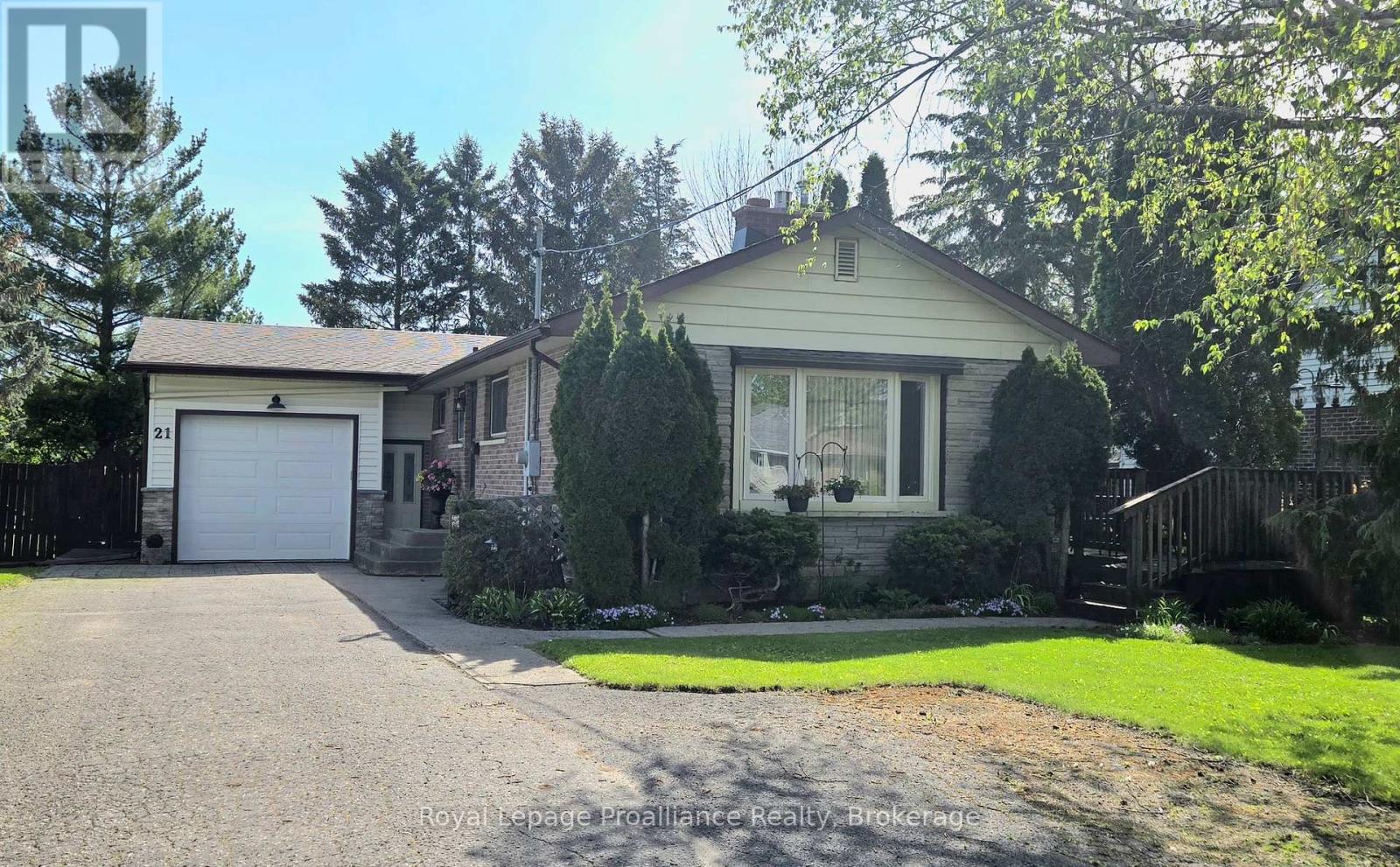 21 GLENDALE ROAD - 43