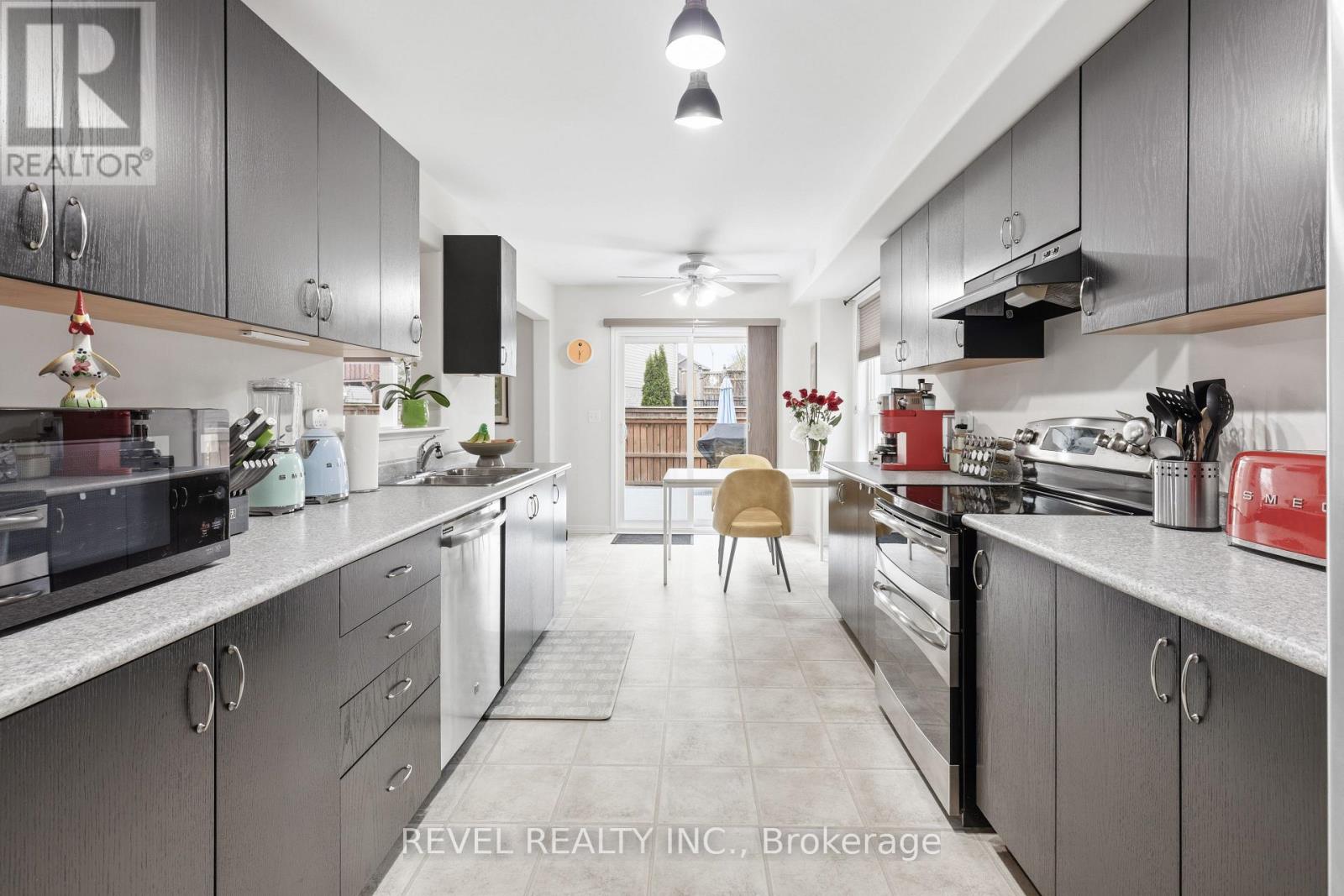 47 LISBETH CRESCENT - 9