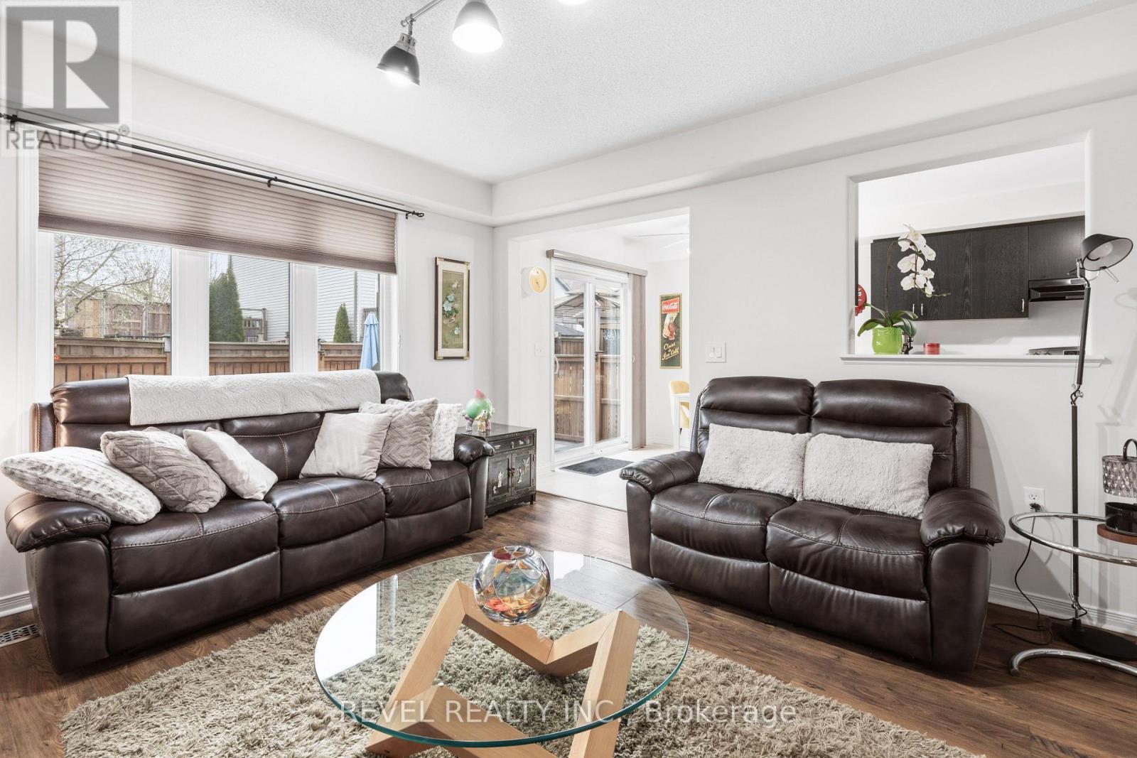 47 LISBETH CRESCENT - 6