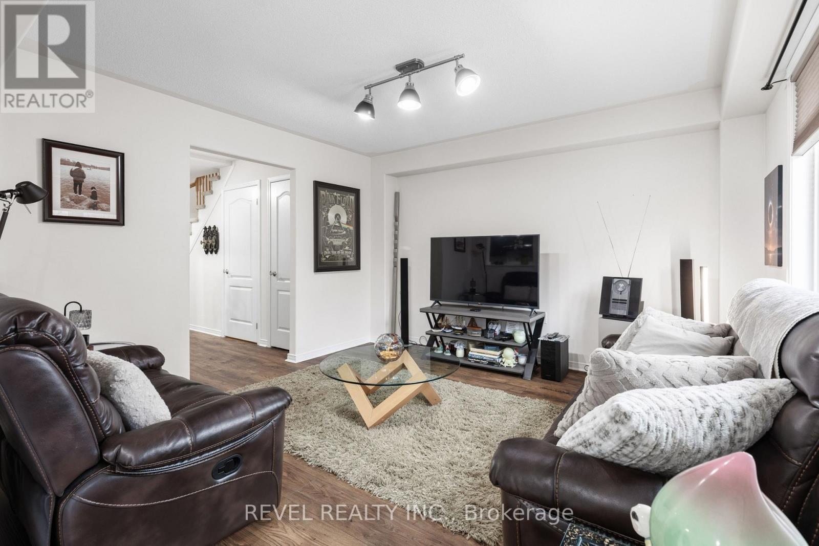 47 LISBETH CRESCENT - 7