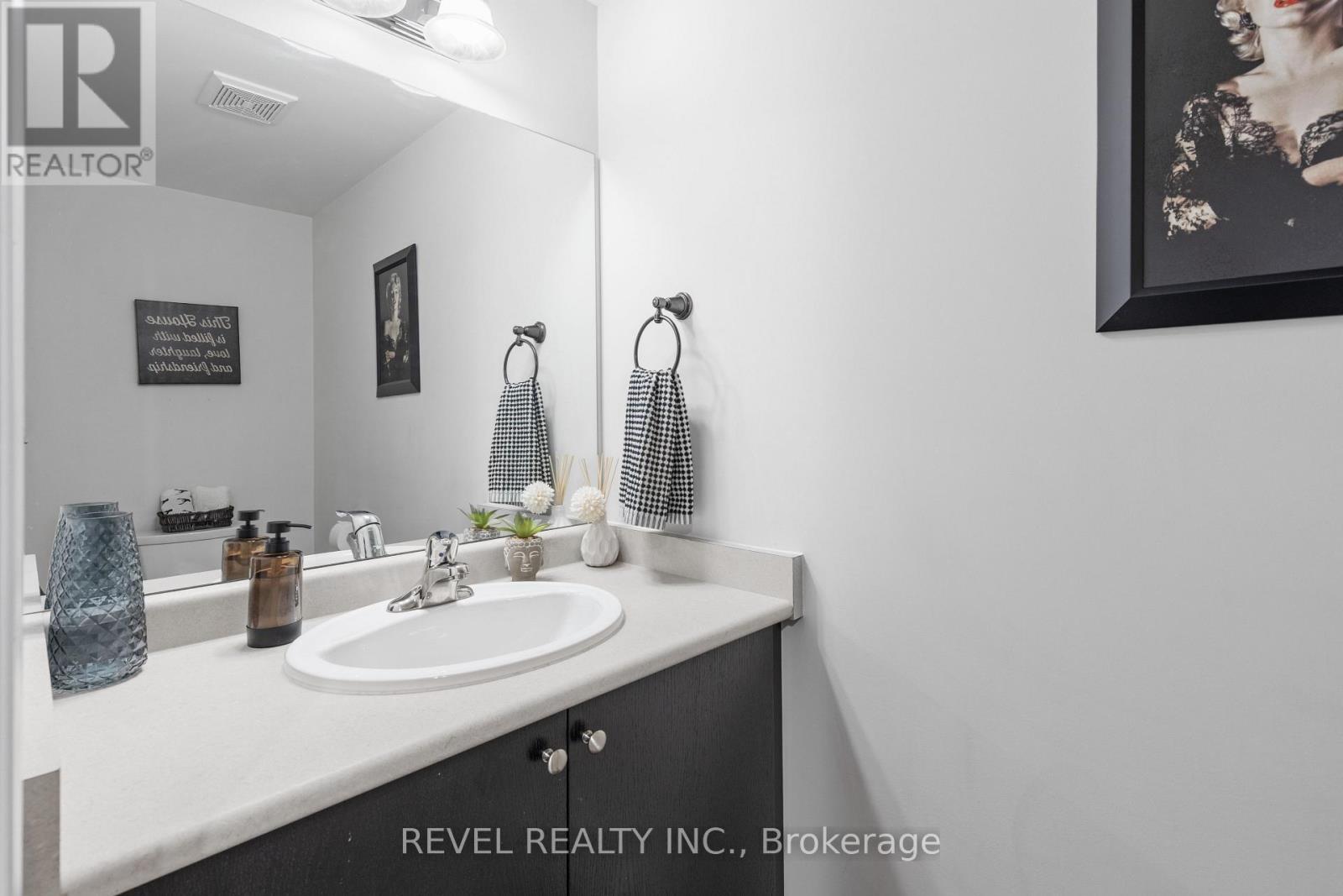47 LISBETH CRESCENT - 36