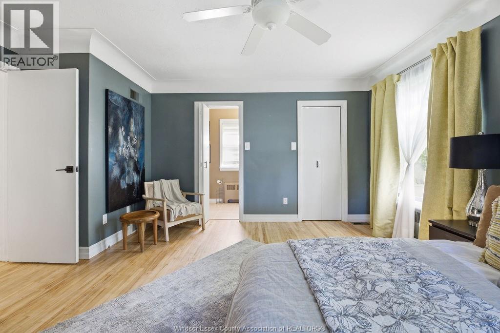 4330 CASGRAIN DRIVE - 16