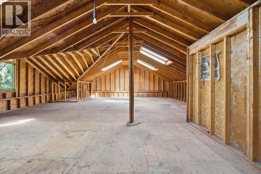 4330 CASGRAIN DRIVE - 22