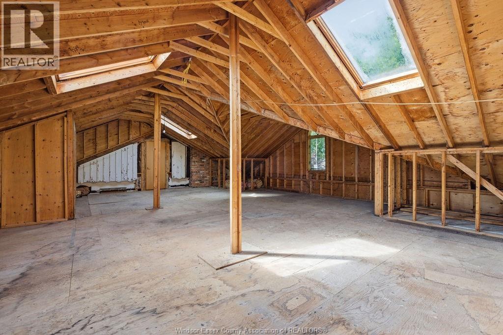 4330 CASGRAIN DRIVE - 24