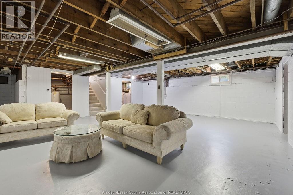 4330 CASGRAIN DRIVE - 26