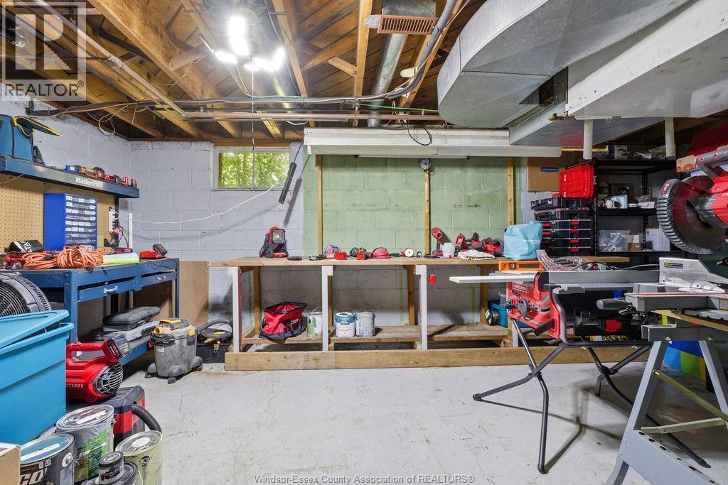 4330 CASGRAIN DRIVE - 27