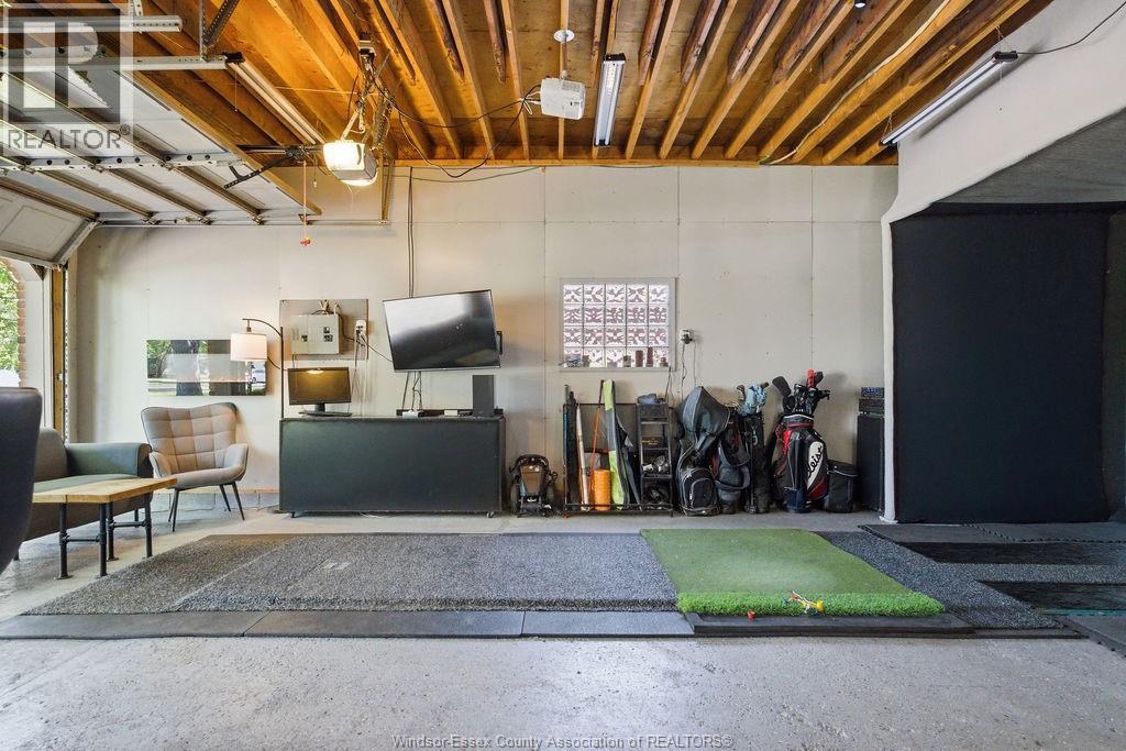 4330 CASGRAIN DRIVE - 30