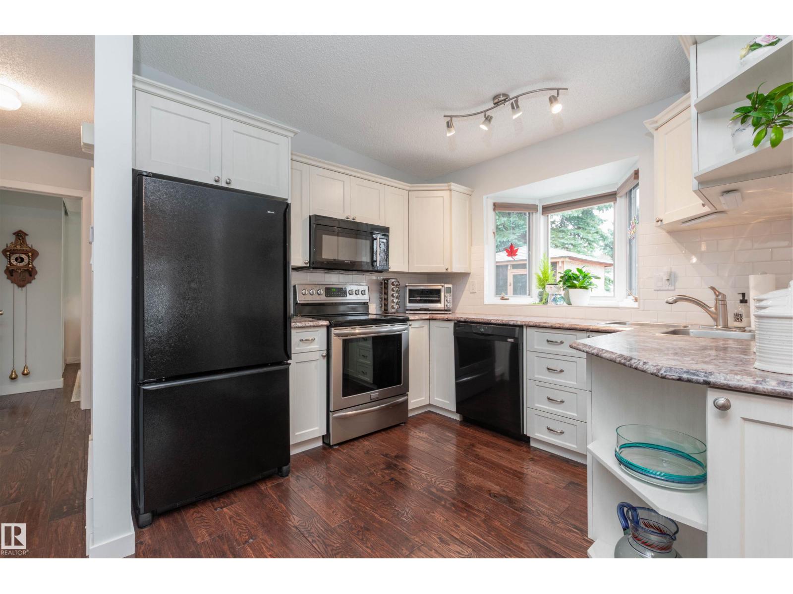 108 MARION DR - 13