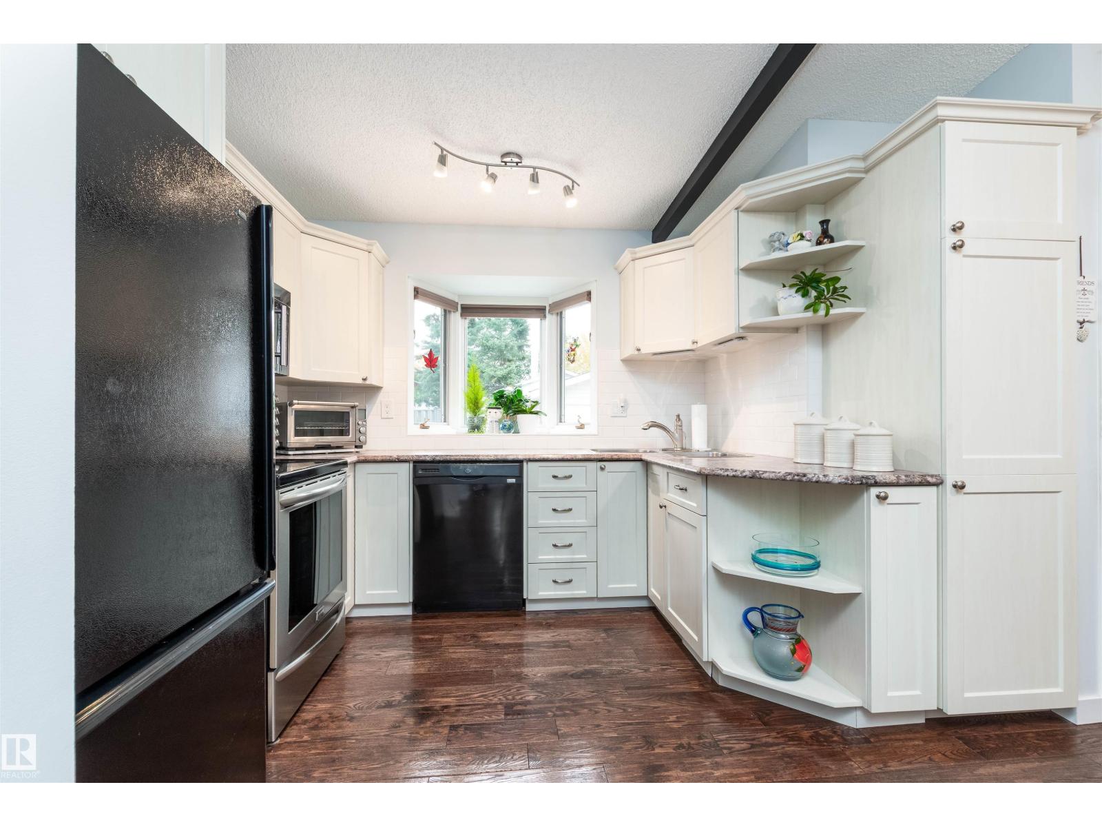 108 MARION DR - 14