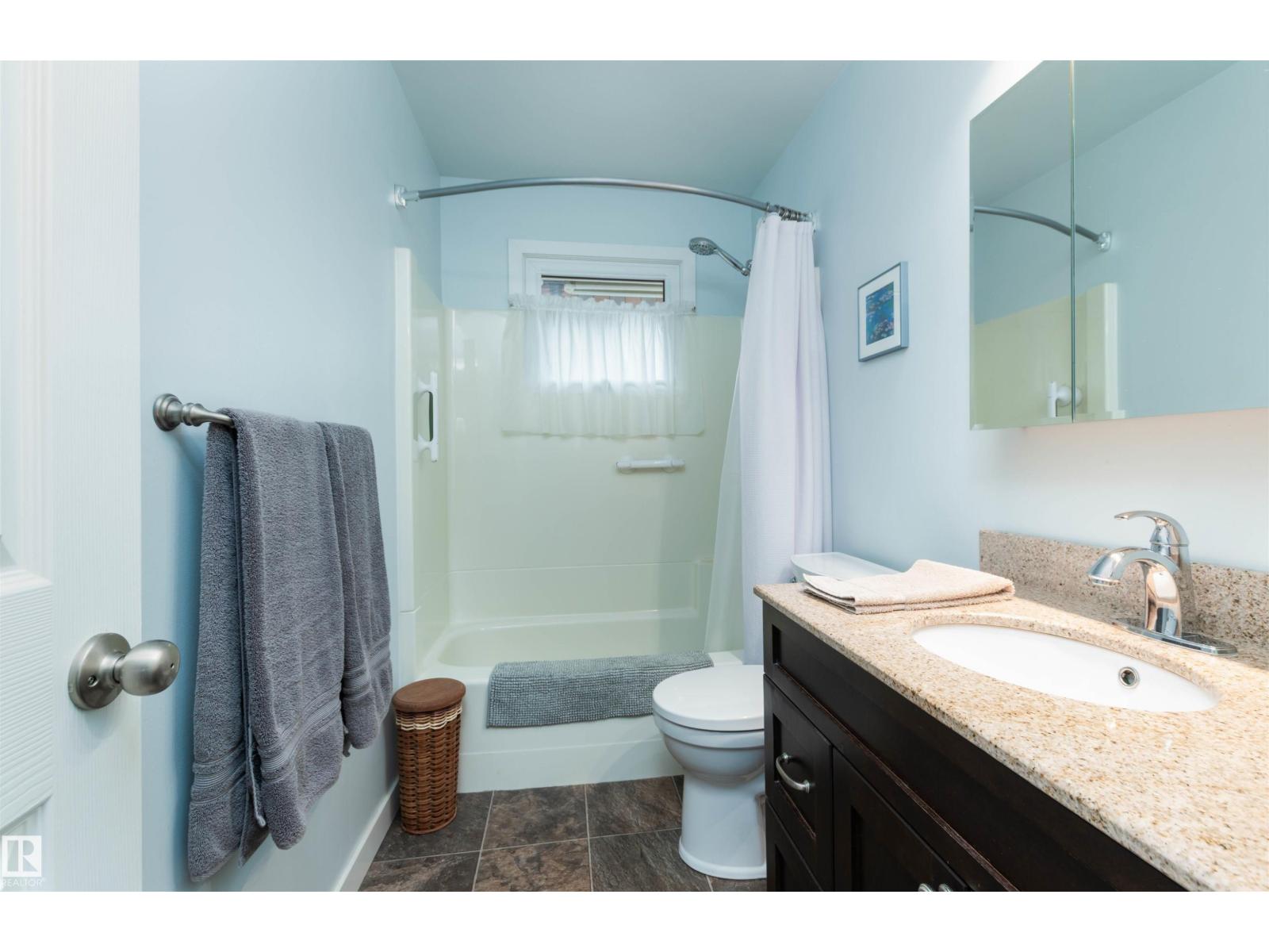 108 MARION DR - 17