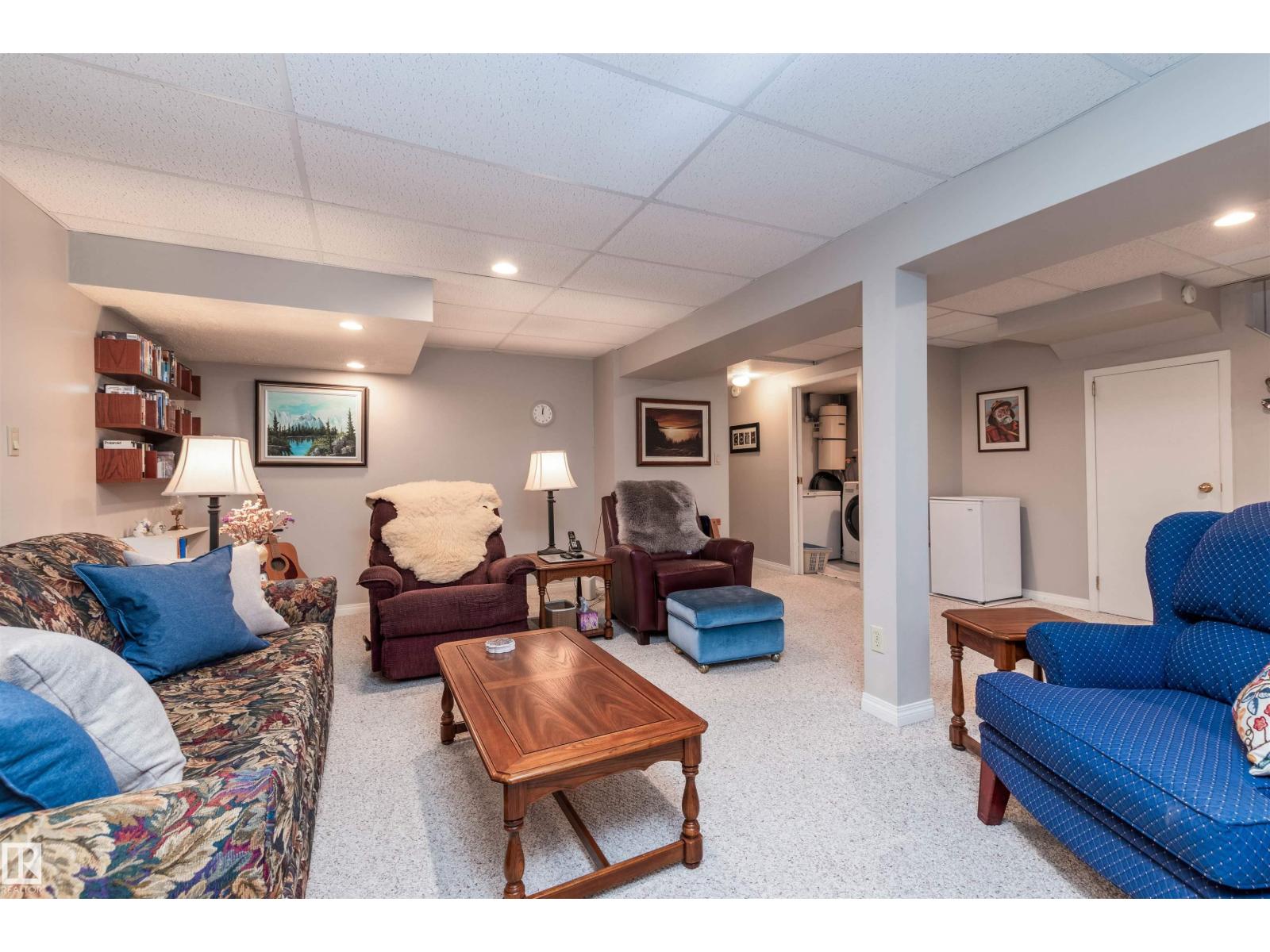 108 MARION DR - 24