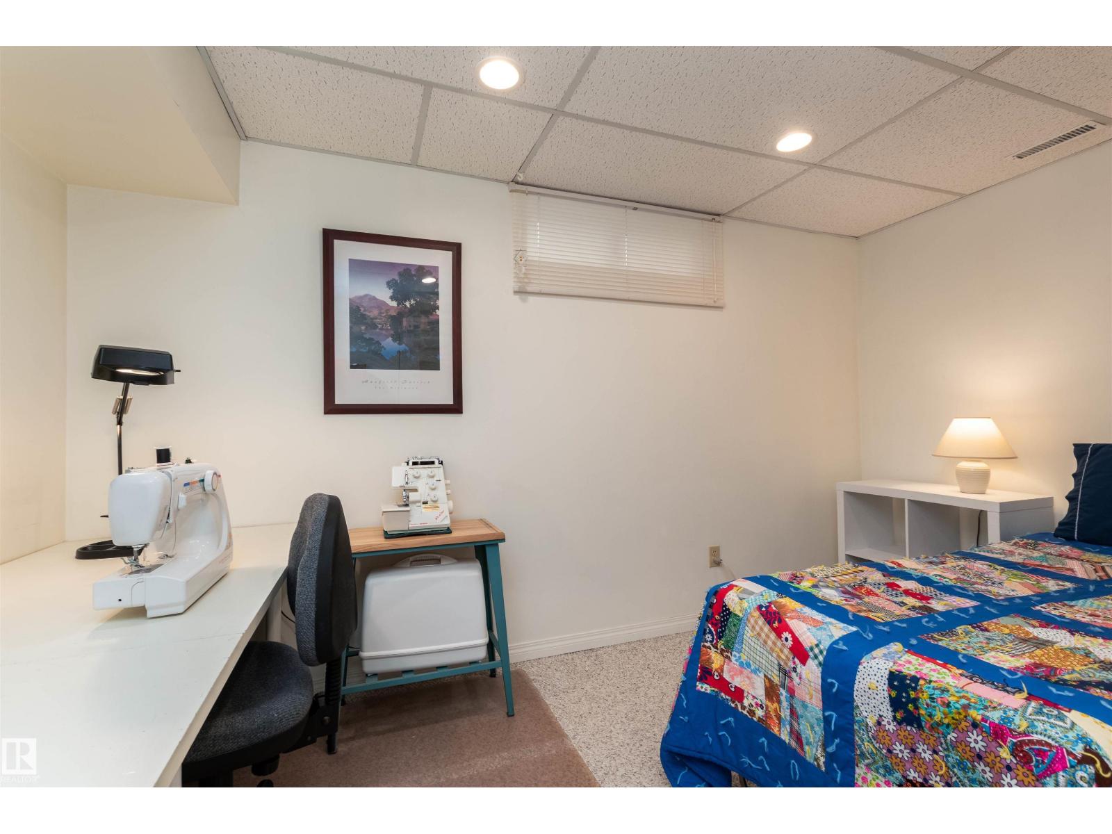 108 MARION DR - 30