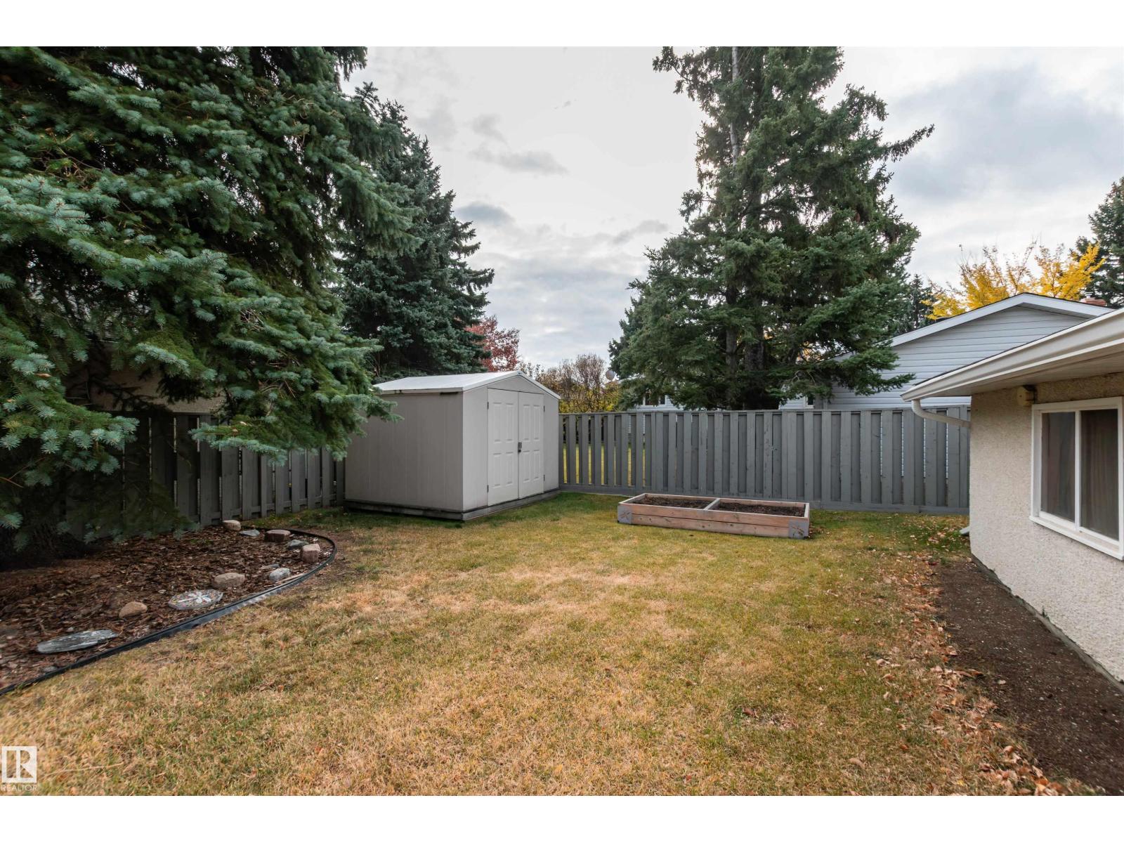 108 MARION DR - 41