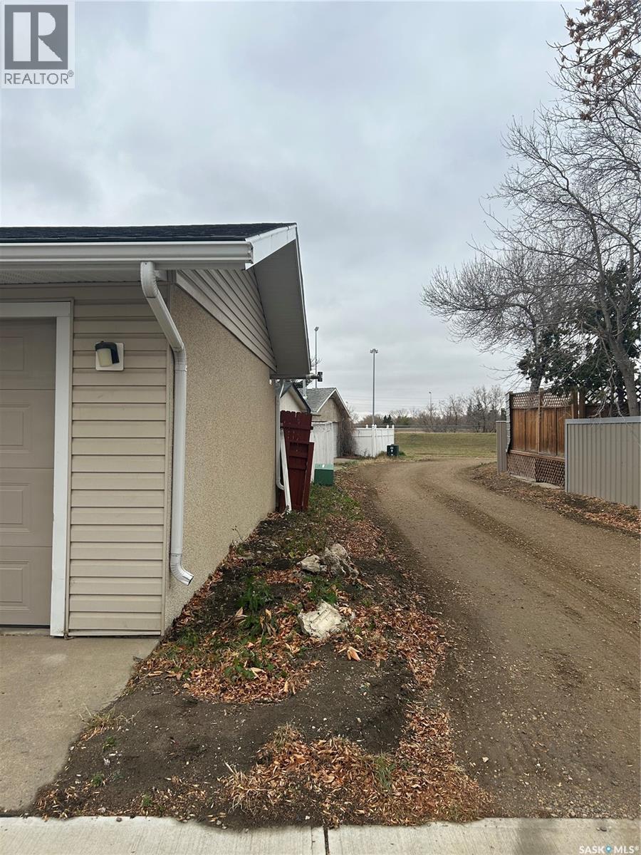 28 Carmichael ROAD - 8