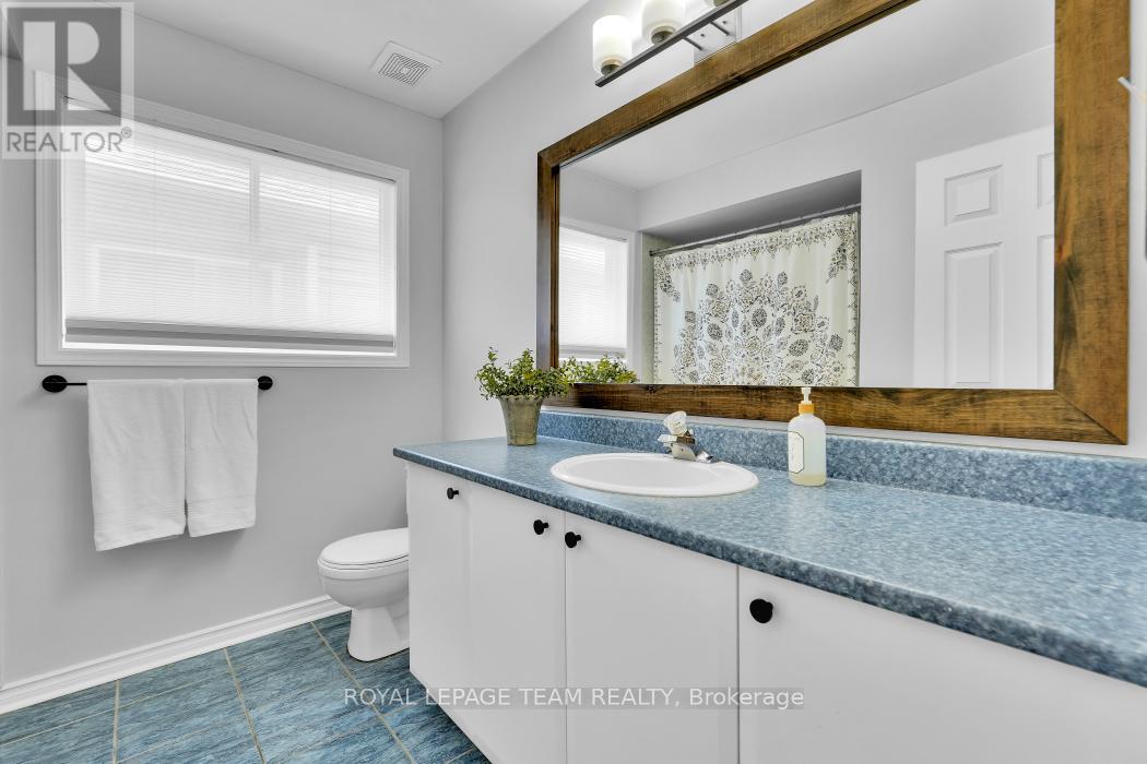 111 FAIRLOP WAY - 28