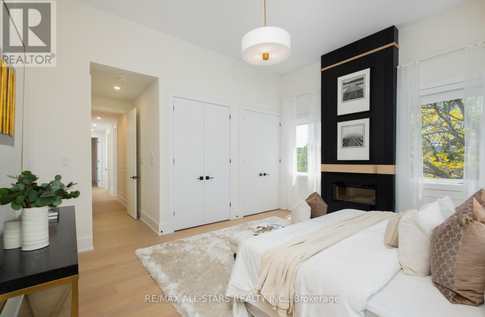 38 CLONMORE DRIVE - 19