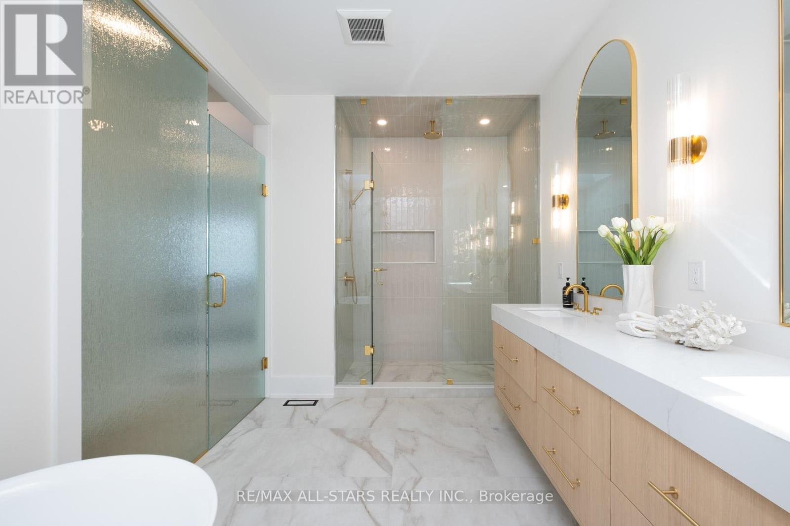 38 CLONMORE DRIVE - 20