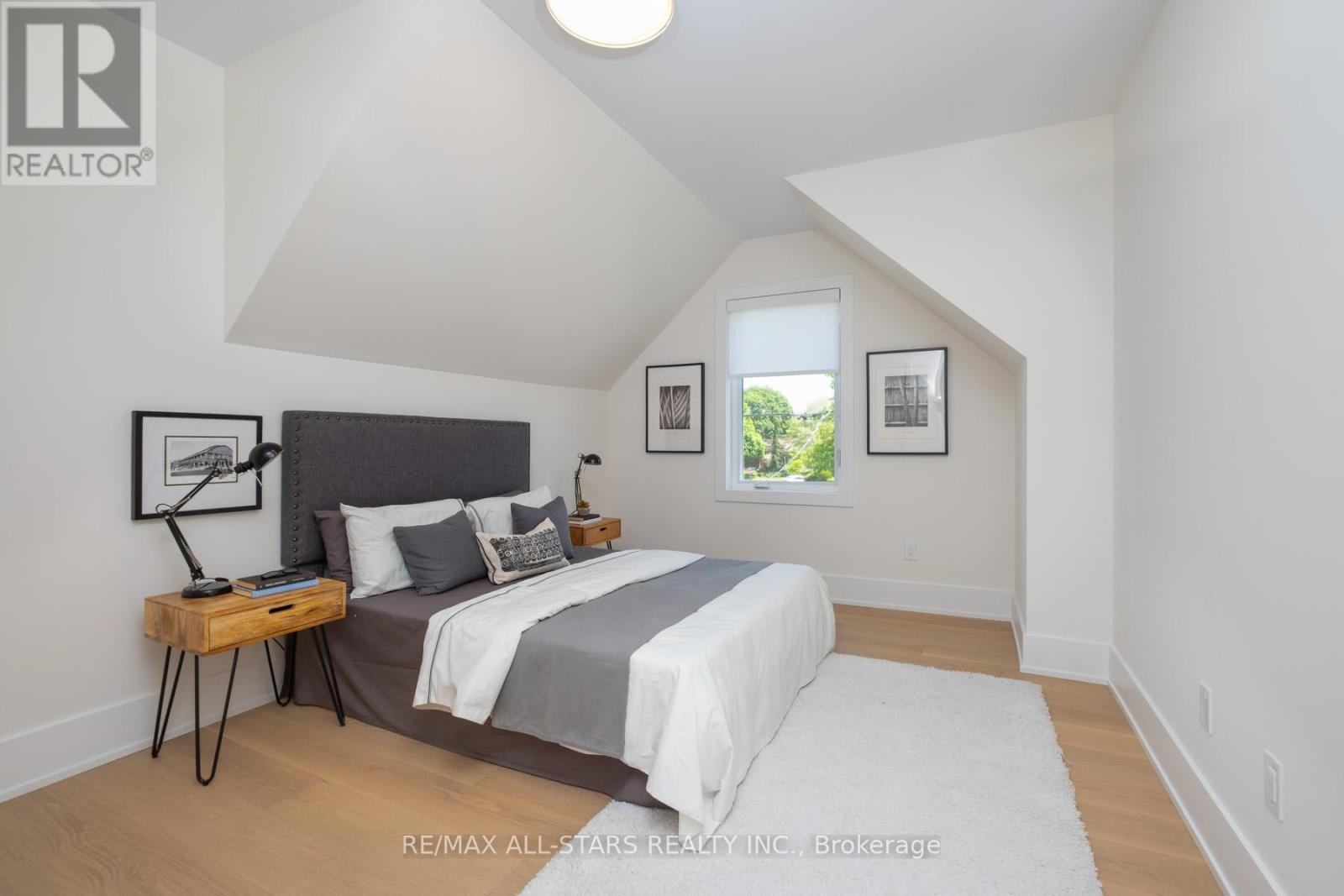 38 CLONMORE DRIVE - 23