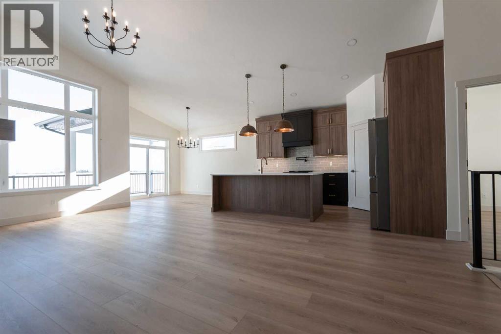 639 Sixmile Crescent S - 4