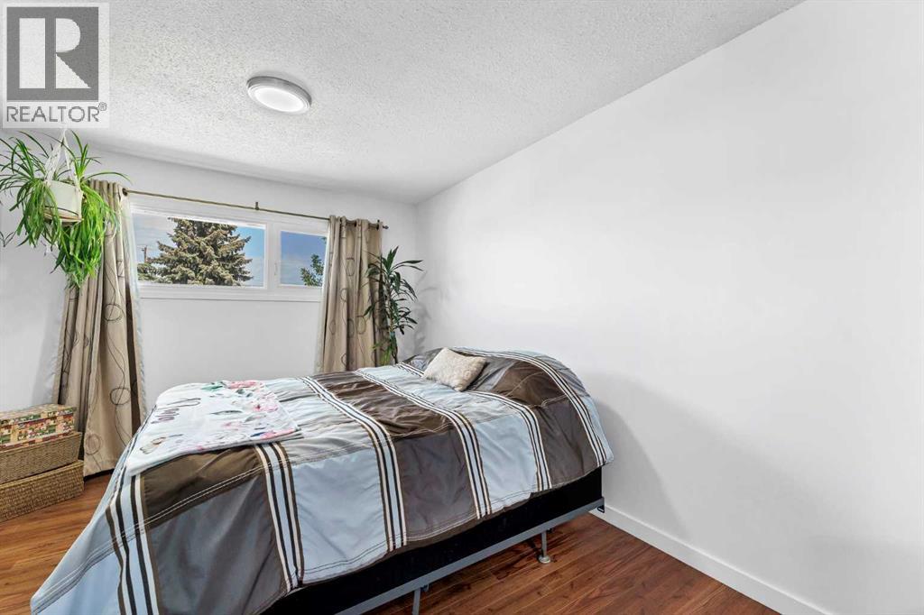 1277 Crockford Crescent NW - 14