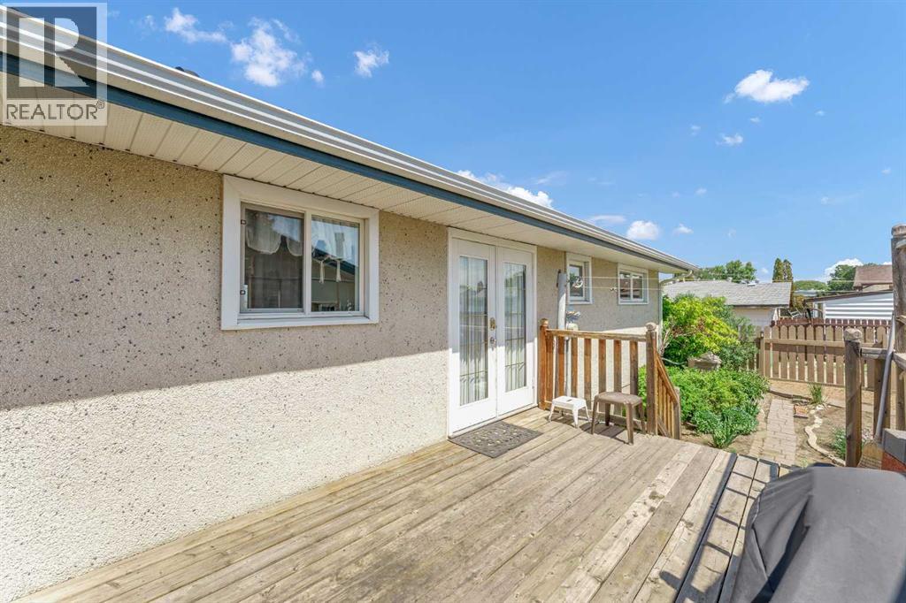 1277 Crockford Crescent NW - 27
