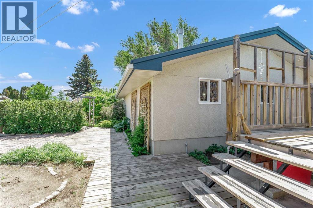 1277 Crockford Crescent NW - 29