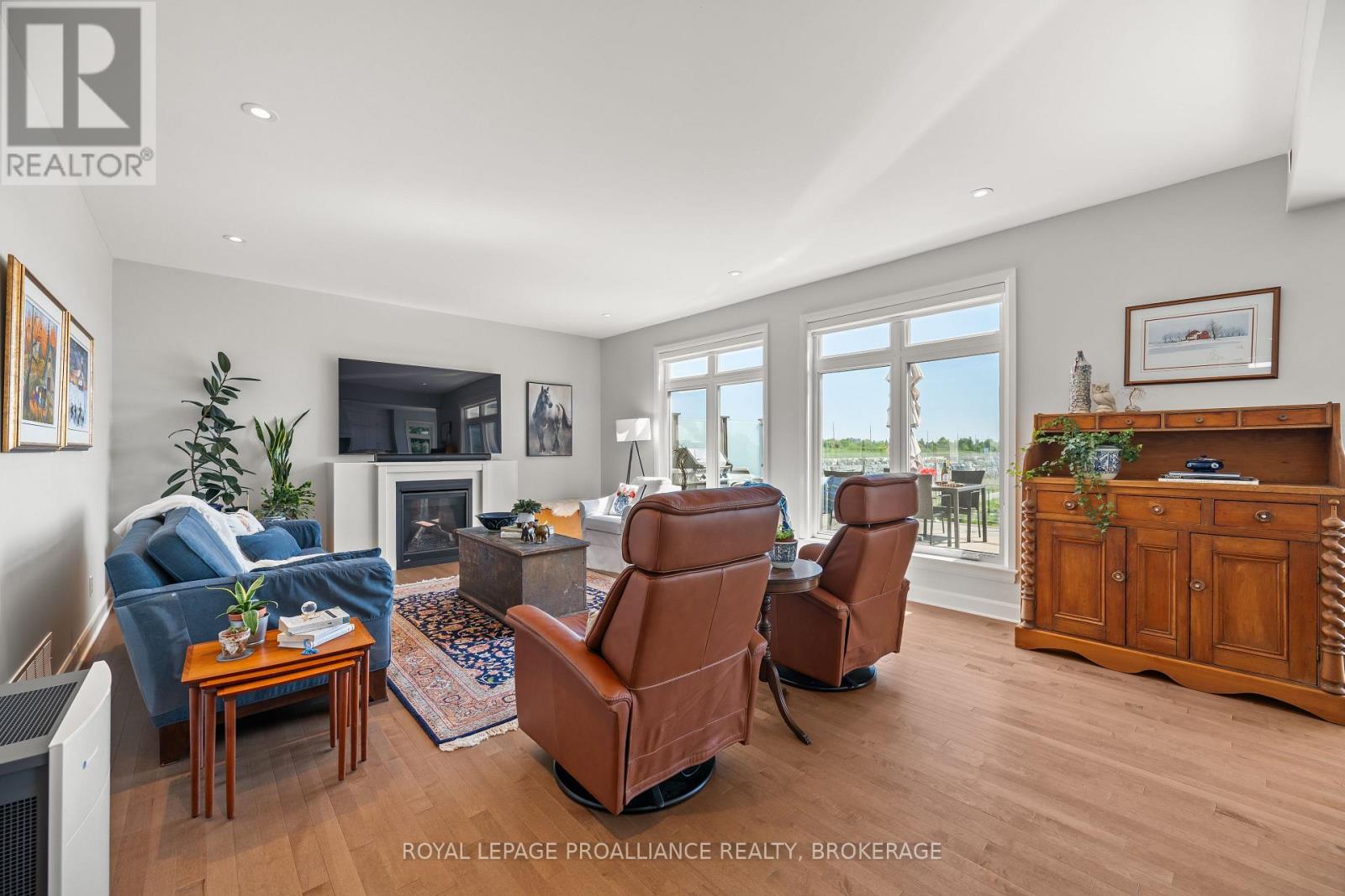 800 RIVERVIEW WAY - 18