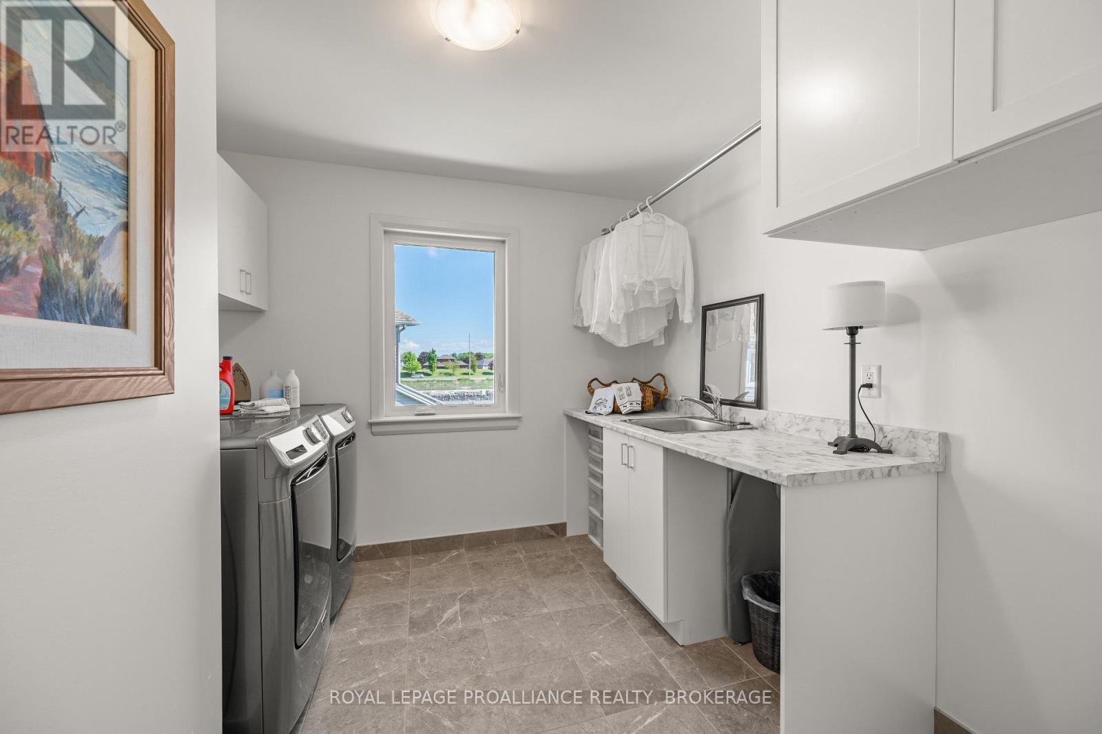 800 RIVERVIEW WAY - 29