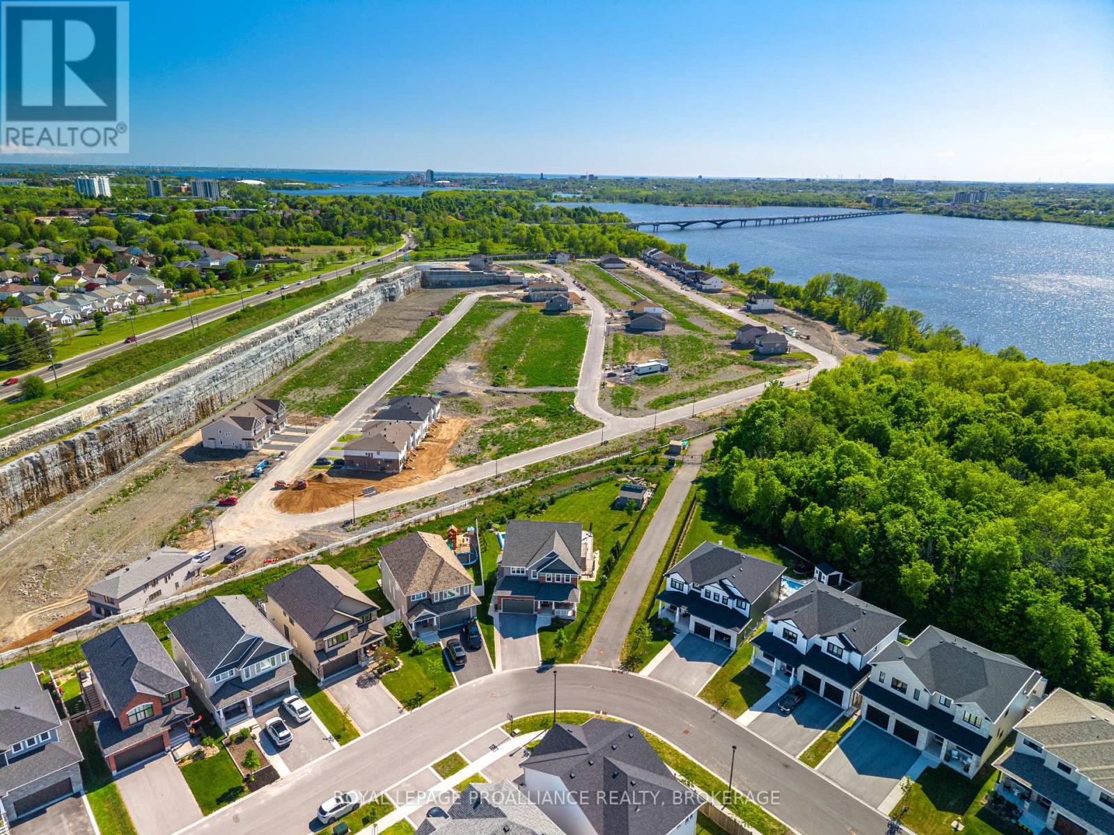 800 RIVERVIEW WAY - 45