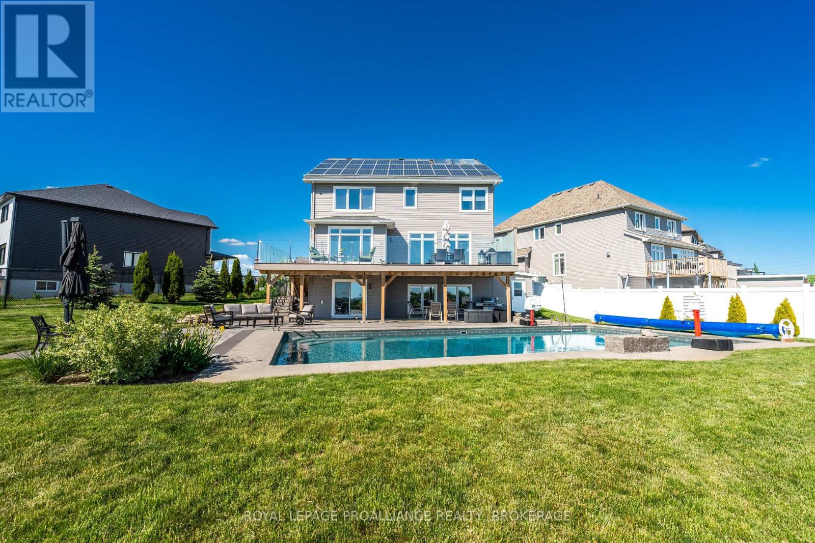 800 RIVERVIEW WAY - 6