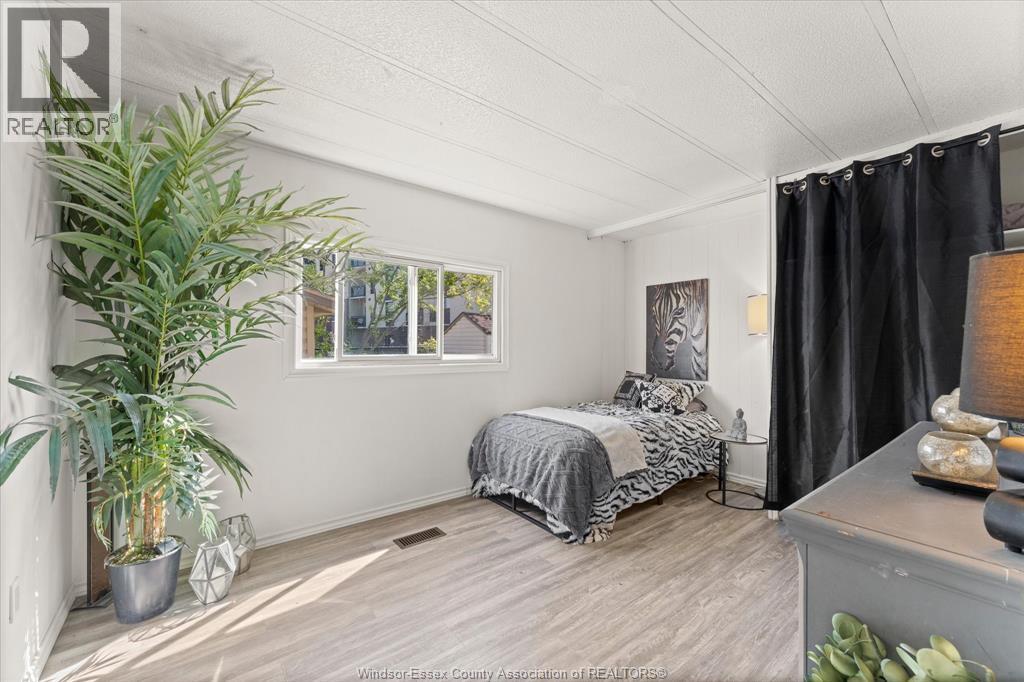 9 PARKSIDE - 21
