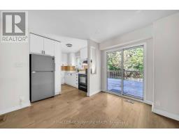 333 Neal Drive, Richmond Hill, ON L4C3L3 Photo 11