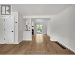 333 Neal Drive, Richmond Hill, ON L4C3L3 Photo 9
