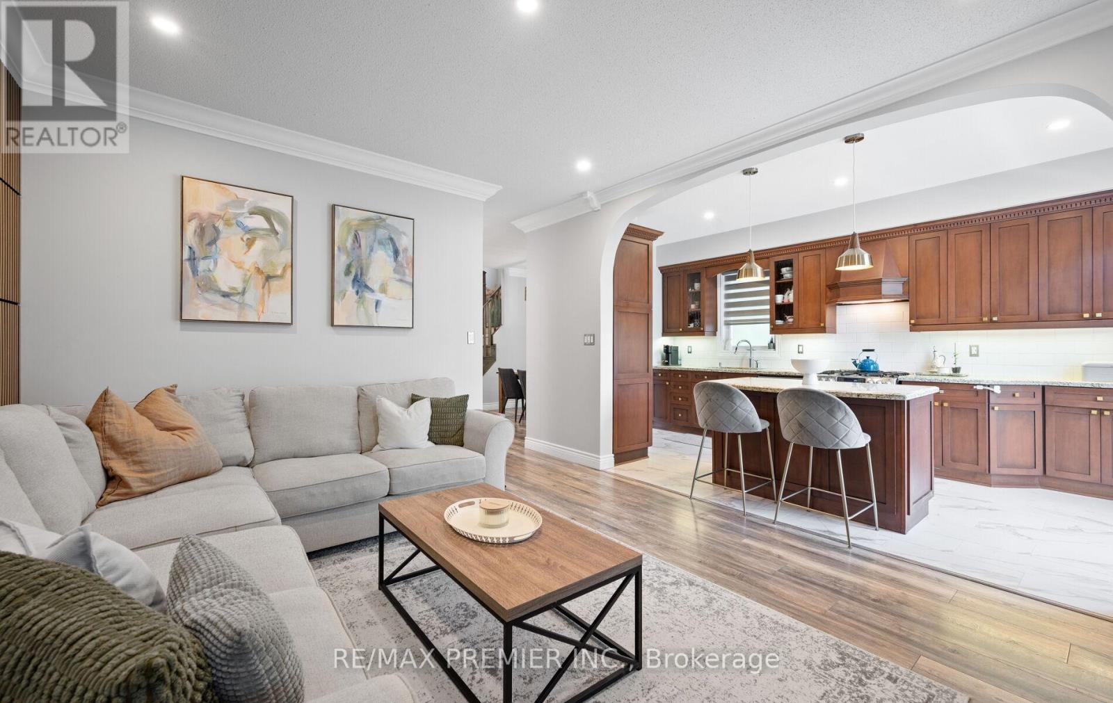 283 KIRKVALLEY CRESCENT - 11