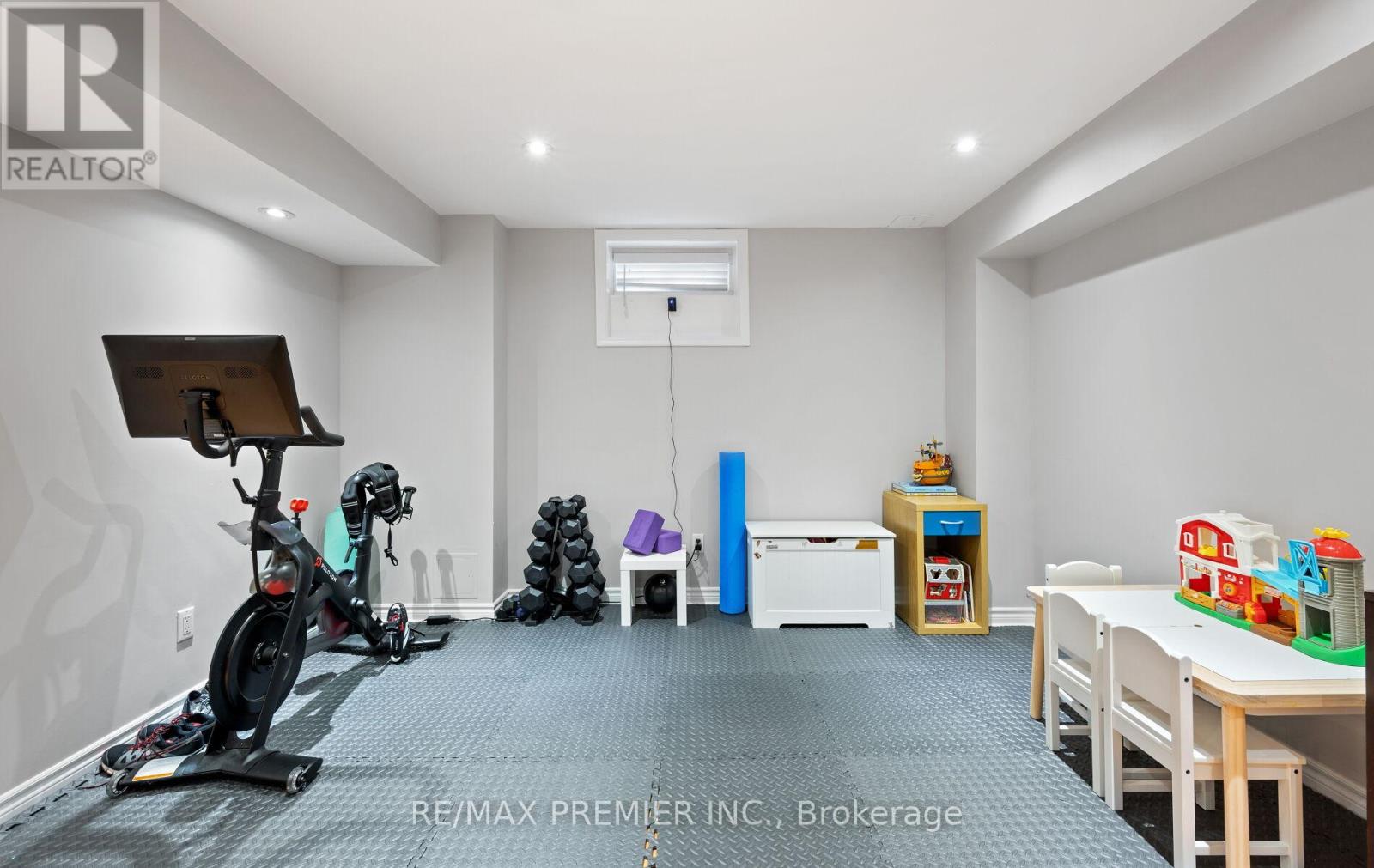 283 KIRKVALLEY CRESCENT - 33