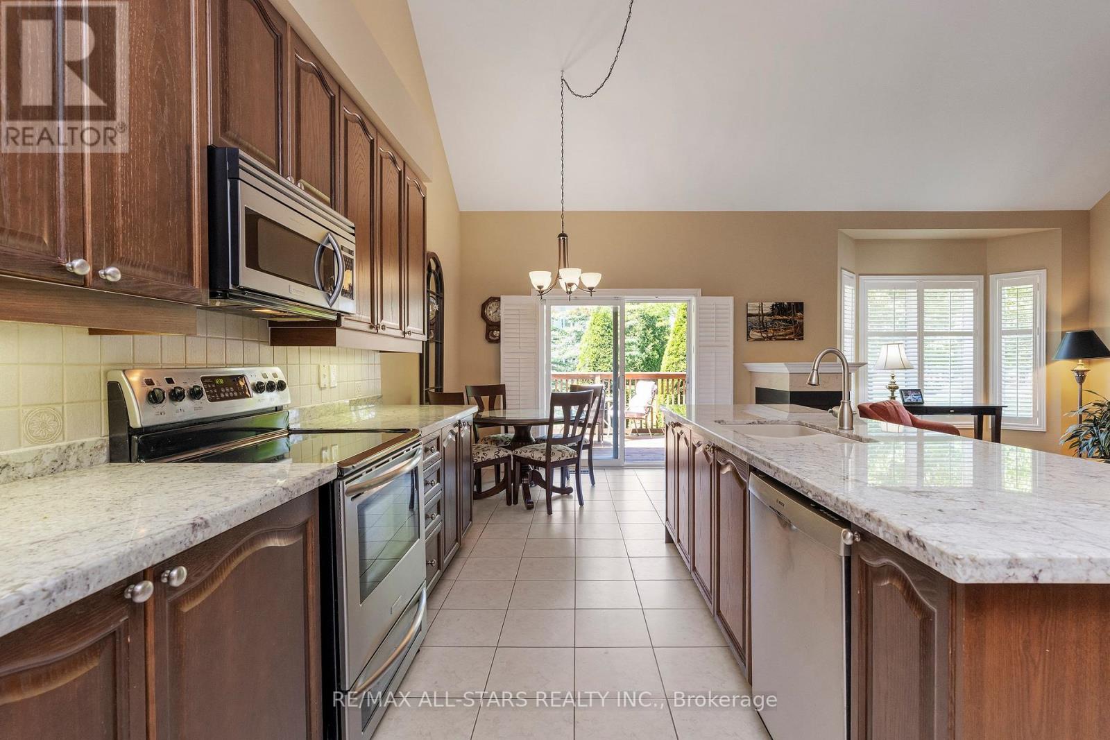 46 OASIS WAY - 16
