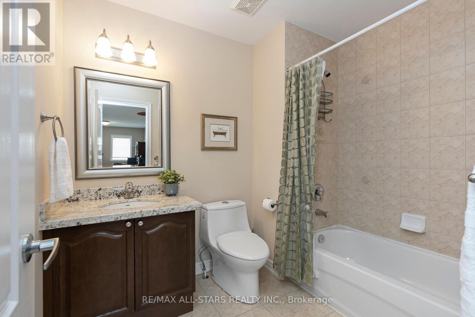 46 OASIS WAY - 35
