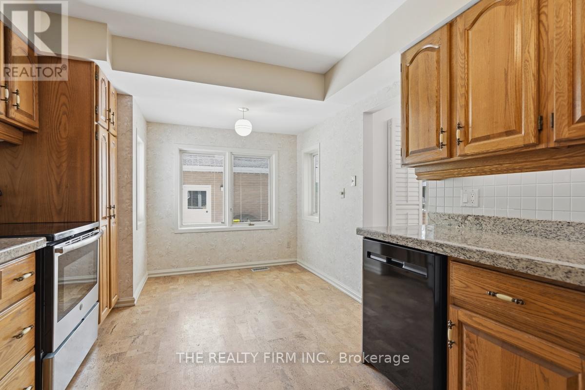 52 MAXWELL CRESCENT - 19