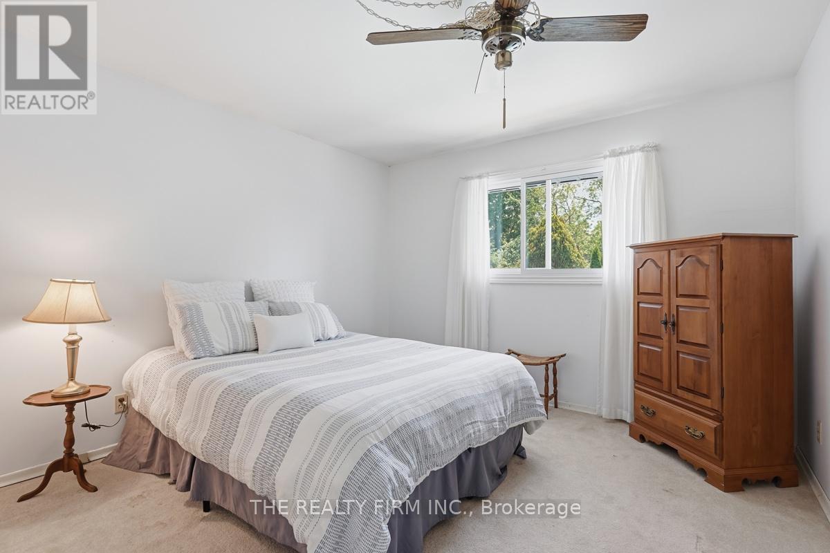 52 MAXWELL CRESCENT - 21