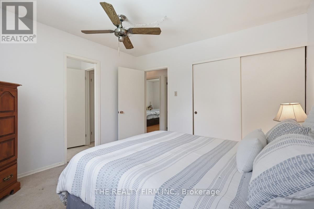 52 MAXWELL CRESCENT - 22
