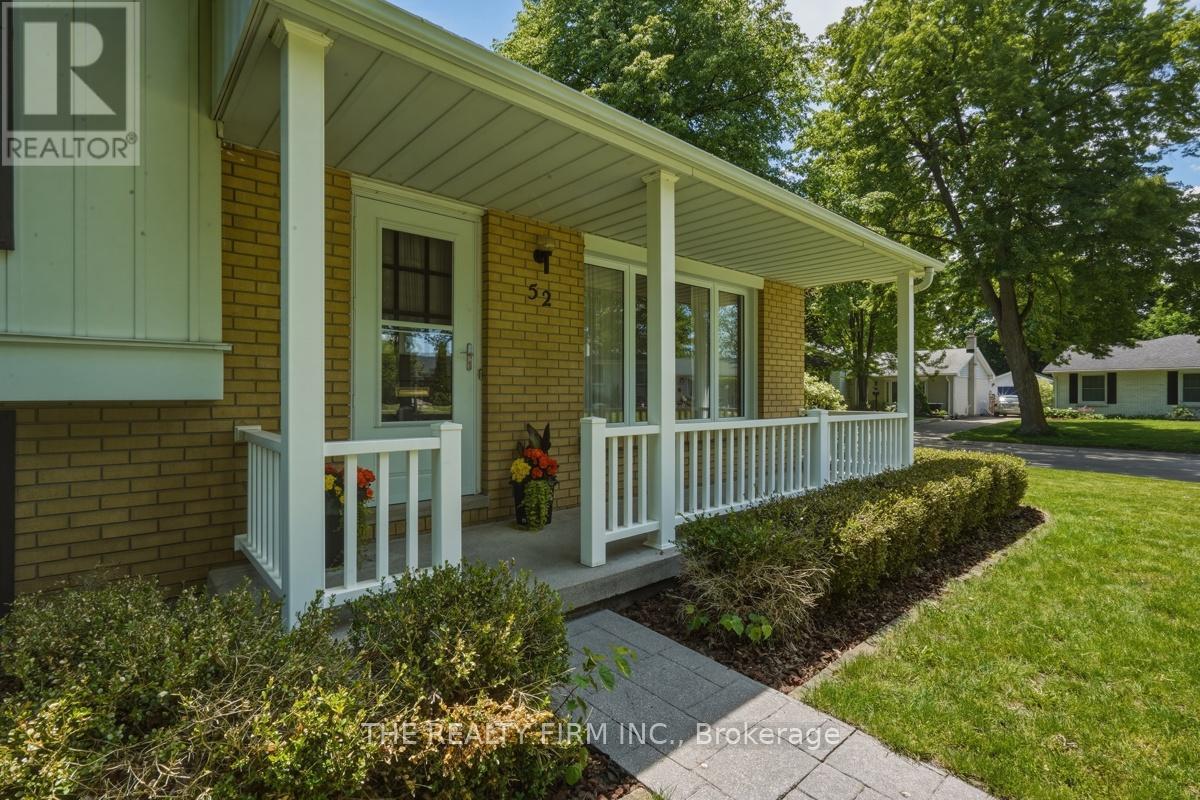 52 MAXWELL CRESCENT - 6