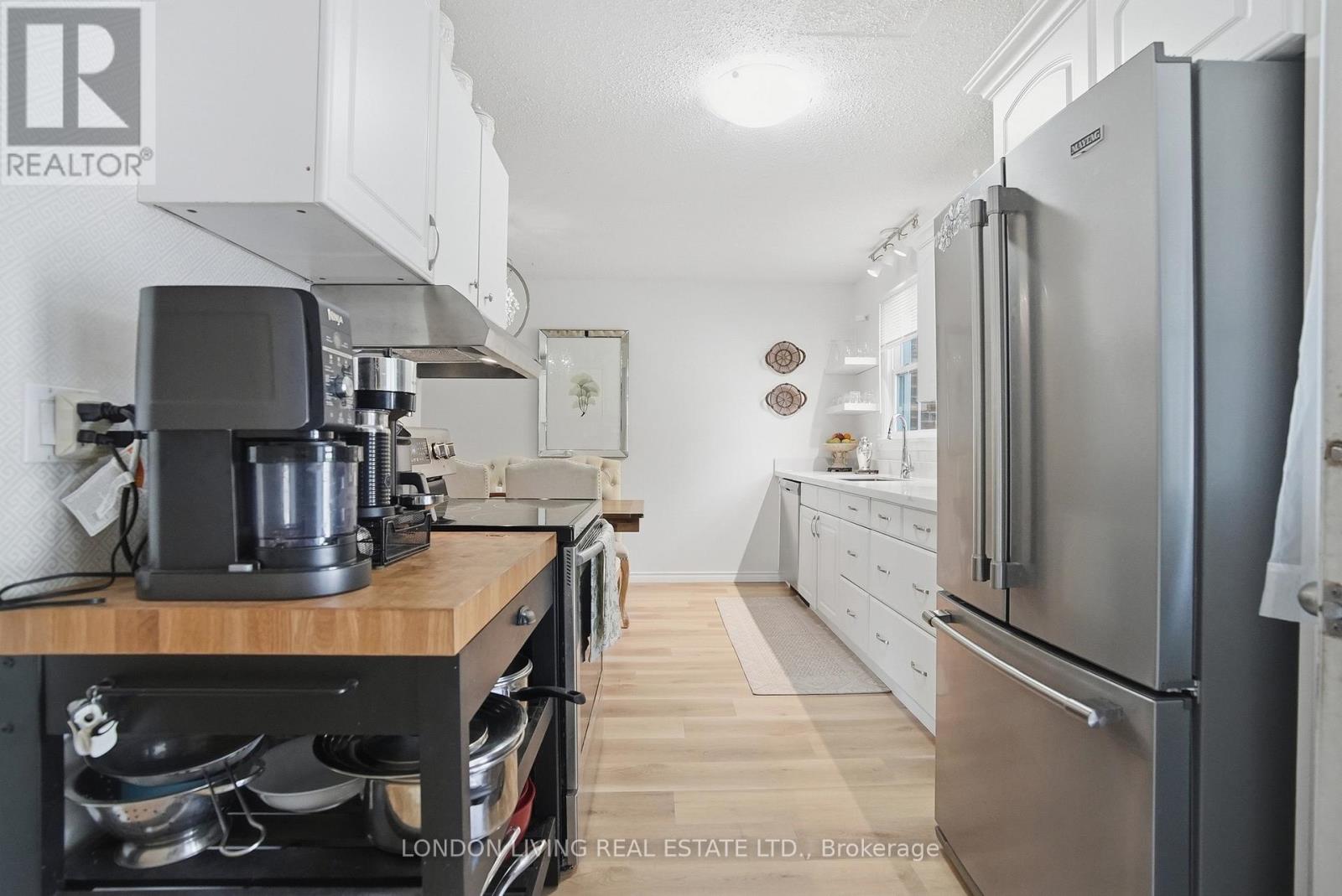 388 HOMESTEAD COURT - 10