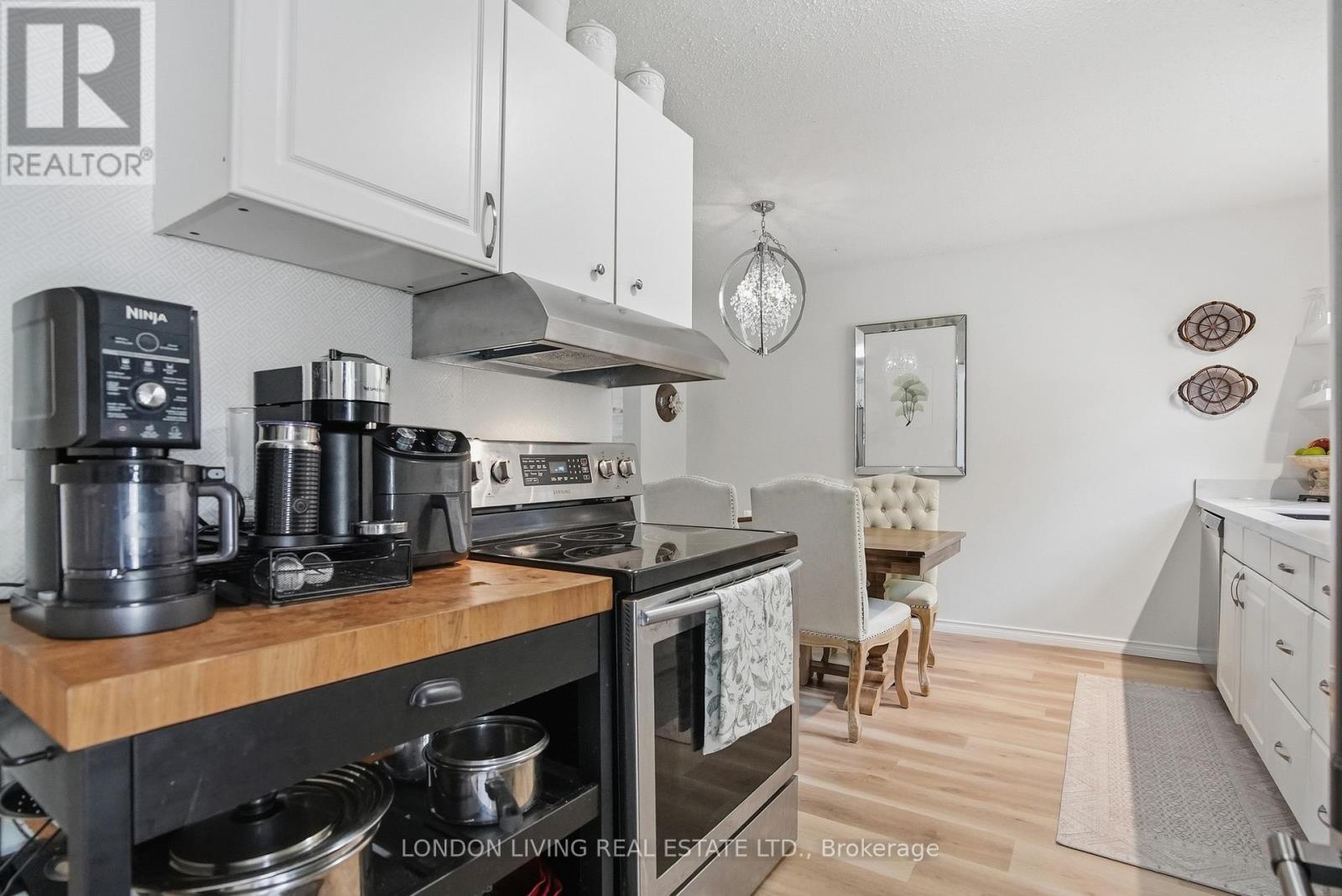 388 HOMESTEAD COURT - 11