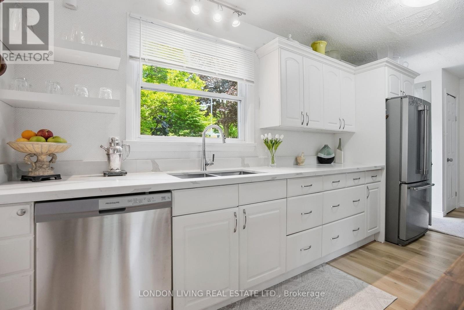 388 HOMESTEAD COURT - 14