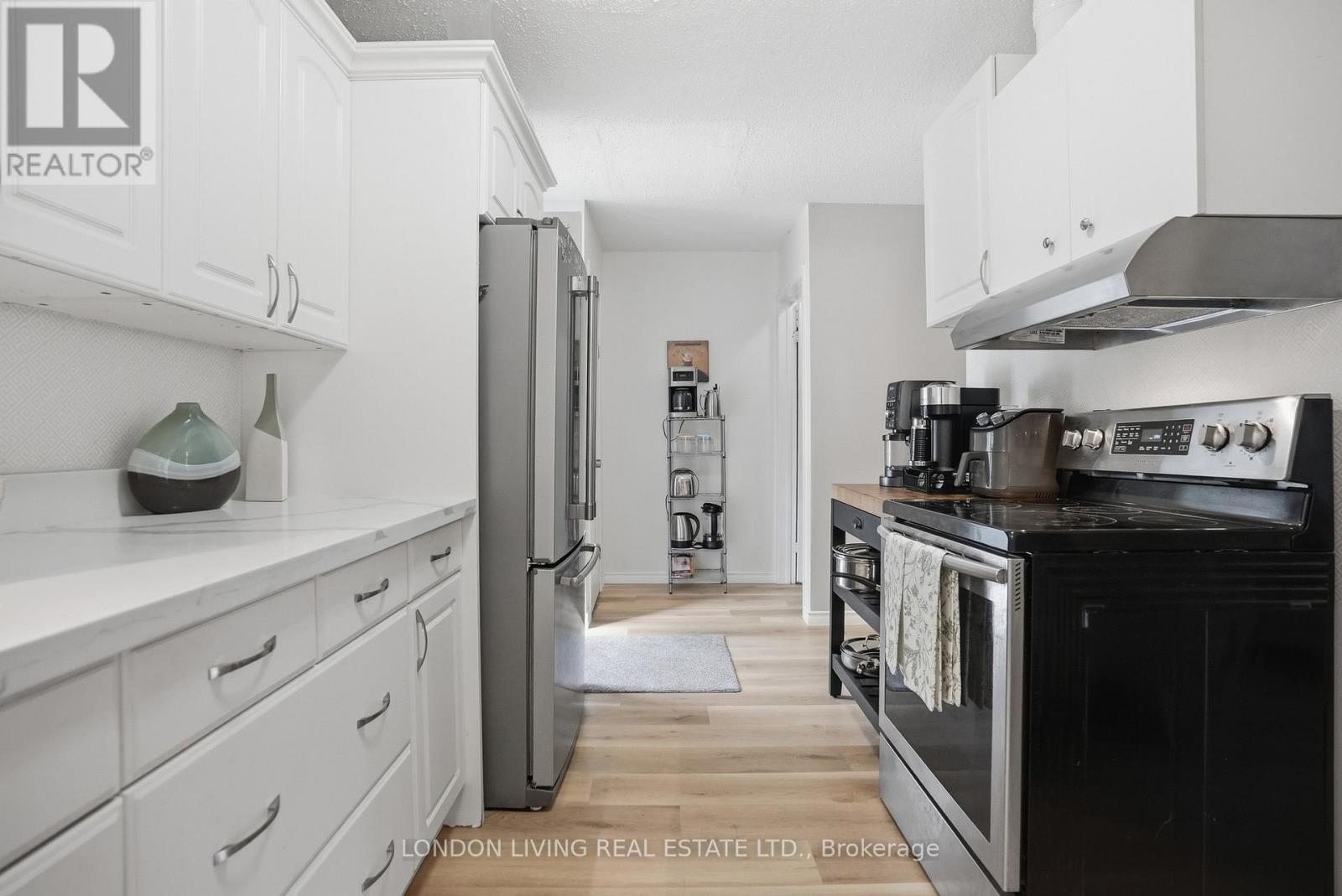 388 HOMESTEAD COURT - 15