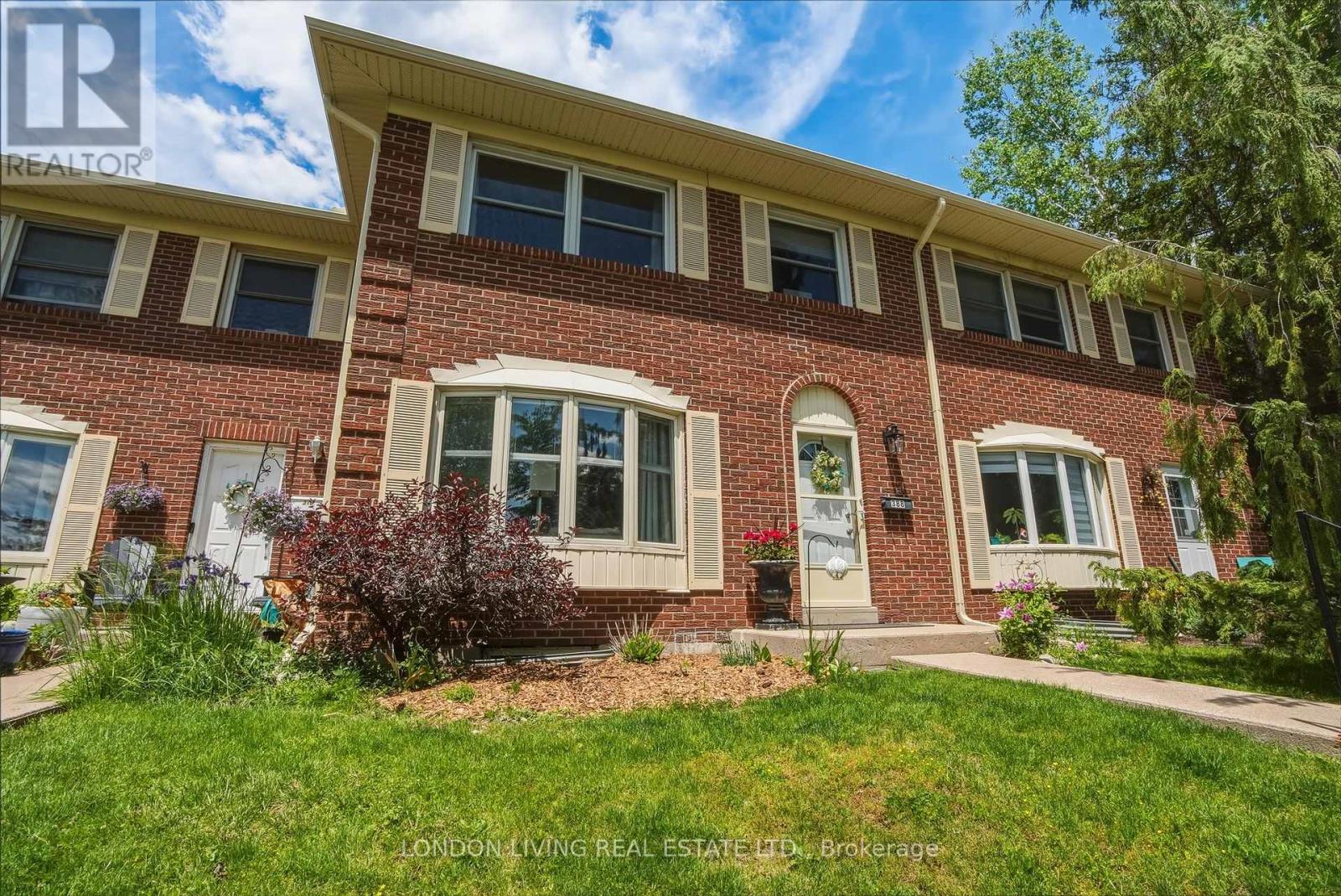 388 HOMESTEAD COURT - 2